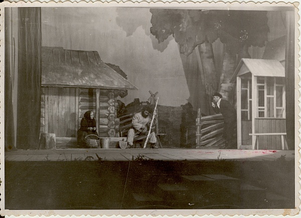 foto, Narva Teater Paides, etendus Põrgupõhja uus vanapagan 1946.a.