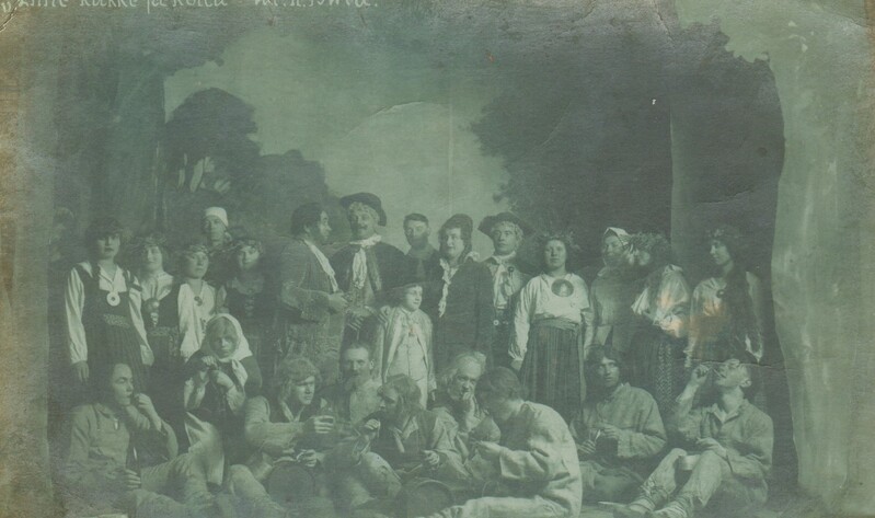 foto, Lava- ja Helikunstiühingu Voog etendus  Enne kukke ja koitu Paides 1924.a.