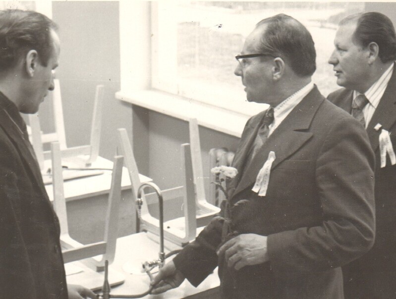 foto, Paide 2.Keskkooli juurdeehituse avamisel 1978.a.