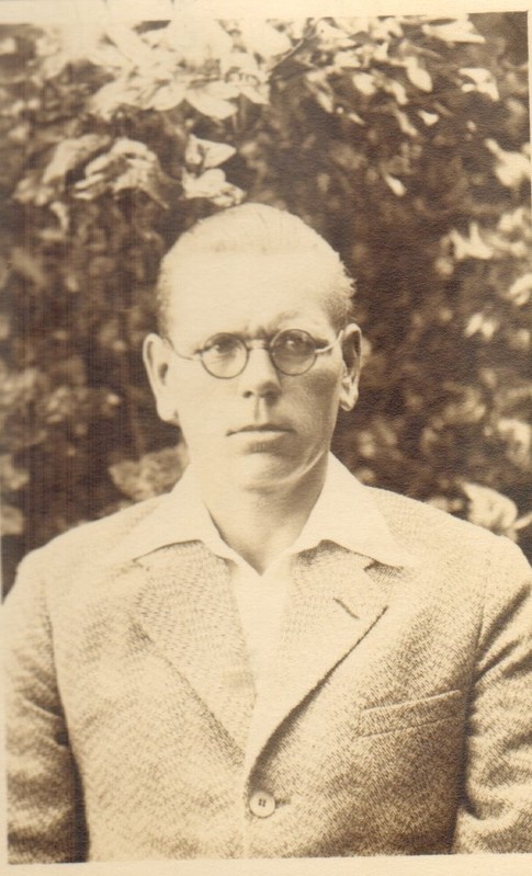 fotod Roosna algkool ja juhataja Aleksander Mei 1940
