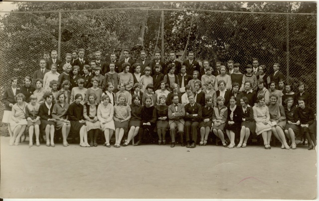 foto Paide Ühisgümnaasiumi õpetajad ja õpilased 1930-ndad