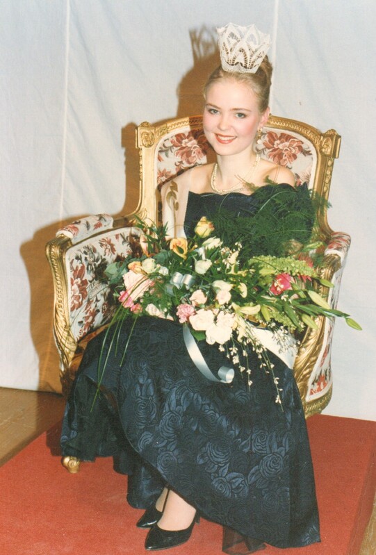 värvifoto Türi linna missivalimised 1995