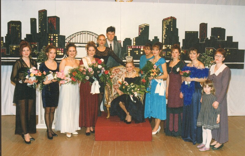 värvifoto Türi linna missivalimised 1995