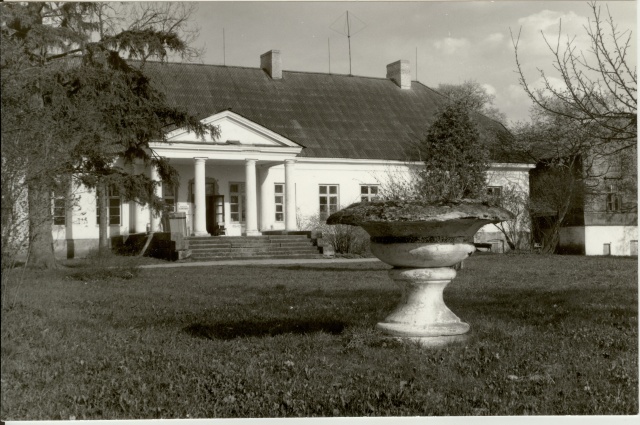foto Käravete mõisahoone 1986
