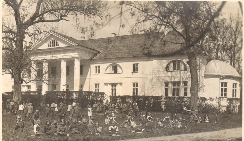 foto mõisahoone- kool 1930-ndad