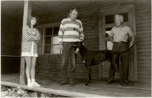 foto Mati Hõbemägi Imavere turismitalu juures Eistvere 1995