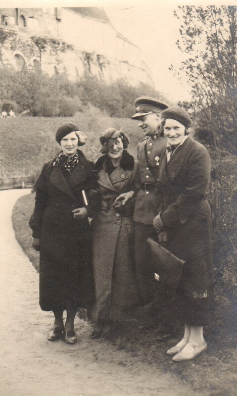 grupifotol Helmi Krass 1930-ndad