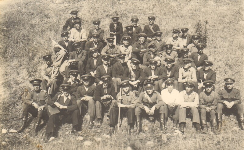 foto Voltveti metsakooli õpilased Pärnus riigikaitselistel õppustel 1936