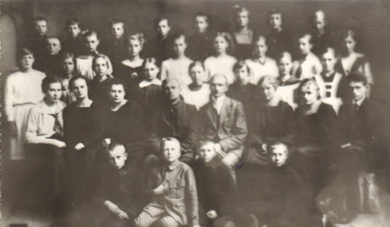 fotokoopia Paide Linna Algkooli IV klass 1920