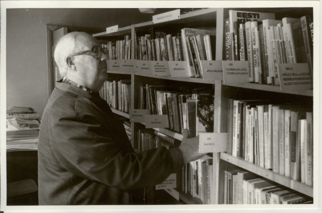 foto Sargvere raamatukoguhoidja Valter Oder 1994