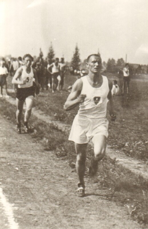 fotokoopia jooksurajal Järvamaa Spordikomitee esimees Aleksander Anier