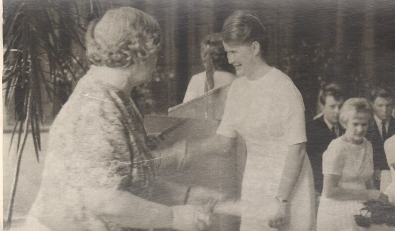 foto Paide Keskkooli lõpuaktus 1964