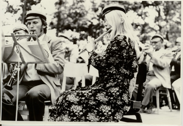 foto puhkpilliorkestrite esinemine Paide laulupäeval 1980-ndad