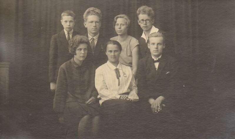 foto Paide koolinoorte karskusosakonna juhatus 1927-28