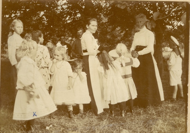 foto Mäo mõisa laste aiapidu