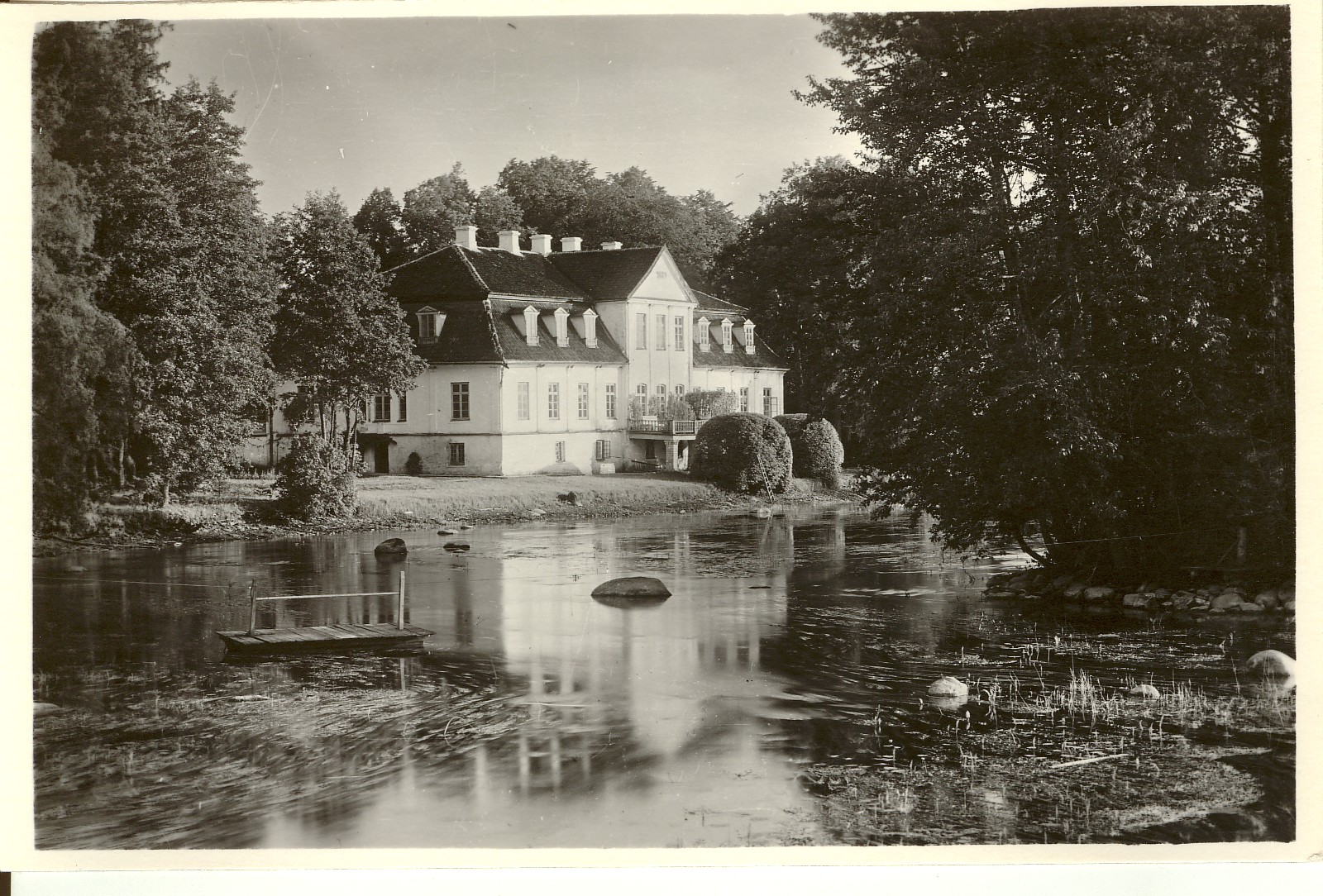 Türi-Alliku mõisahoone