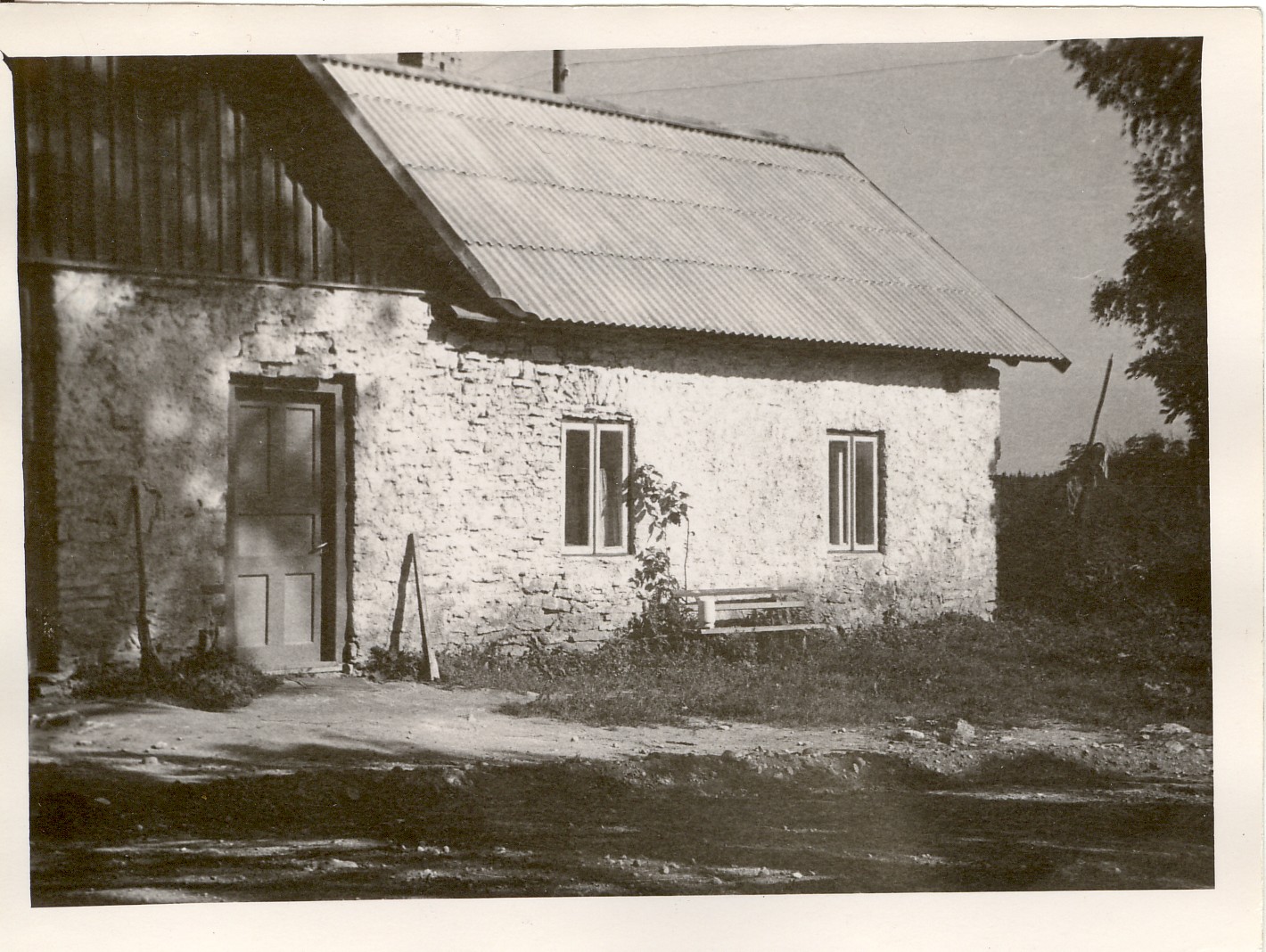 foto, Eivere mõisa töötuba, kus peksti töölisi 1905.a.