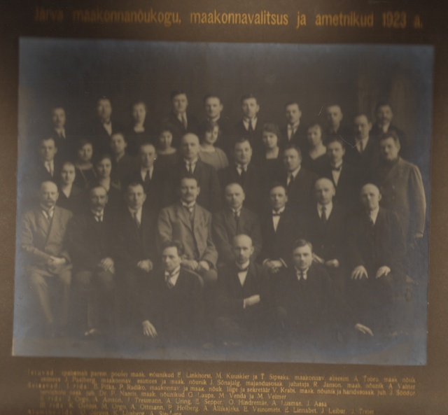 foto Järva maakonnanõukogu, maakonnavalitsus ja ametnikud 1923.a.
