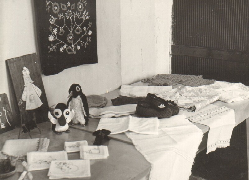 foto, õpilastööde näitus Imavere 8-kl. koolis 1972.a.