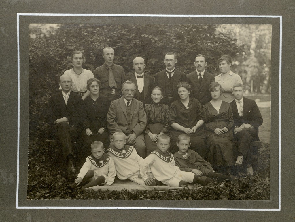 grupifoto, Laubede perekond 1891.a.