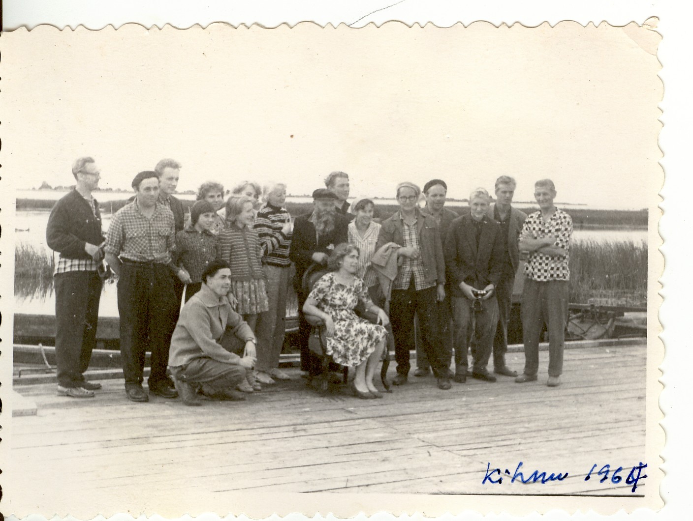 foto, Paide isetegevuslased Kihnus ekskursioonil 1960-ndail a.