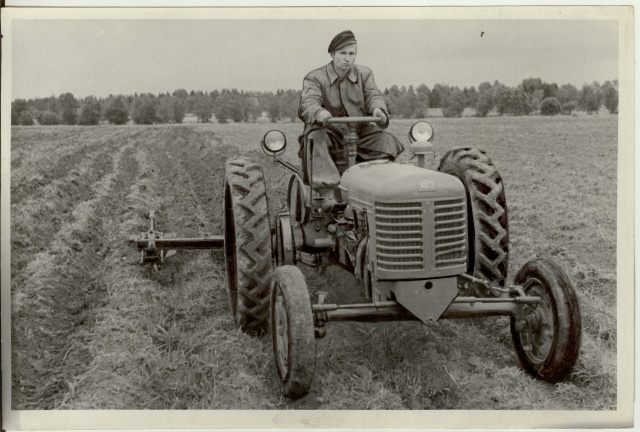 foto, kartuli muldamine Bolševiku kolhoosis 1953.a.