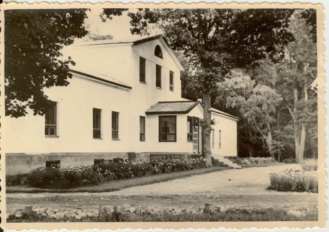 foto Oisu mõis, Estonia kolhoosi juhatuse hoone  1950-ndad a.