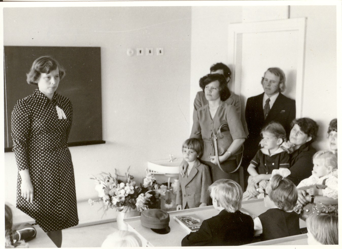 foto, esimene koolipäev 1977.a.