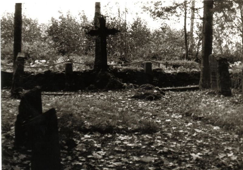 Perekond Roth´i kalm Kanepi kalmistul