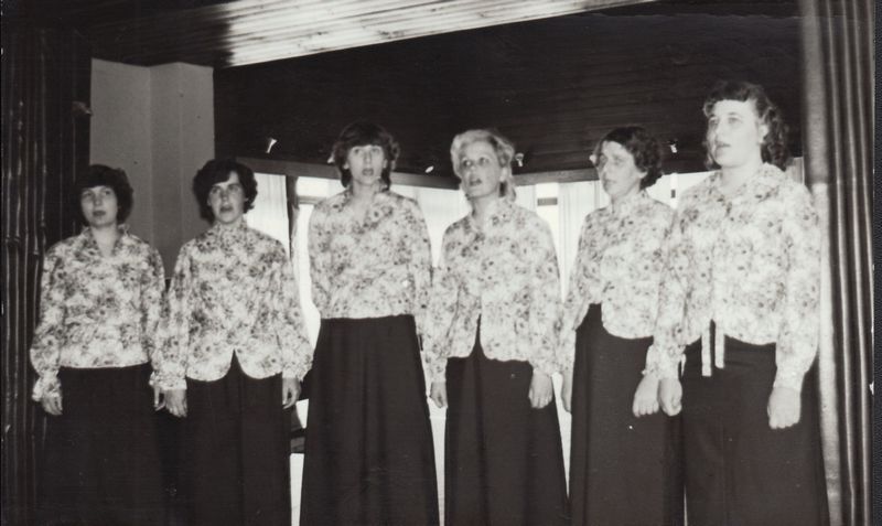 Taevaskoja kolhoosi naisansambel