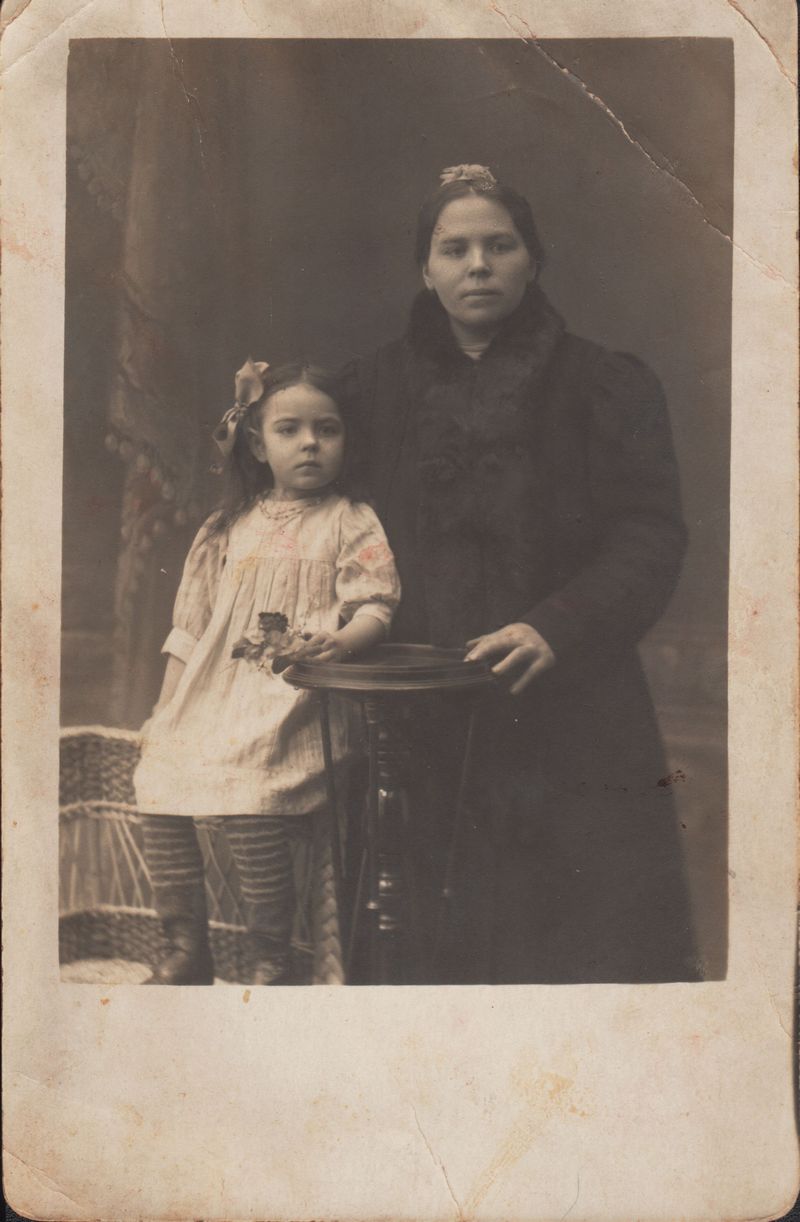 Hilda Bachmann emaga