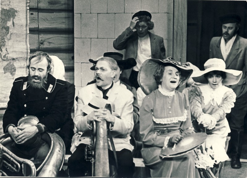 Rakvere teatri lavastus Paunvere