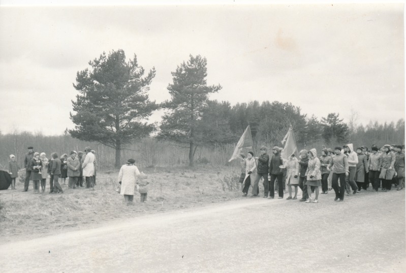Mälestuskivi punakaartlastele Ubjas