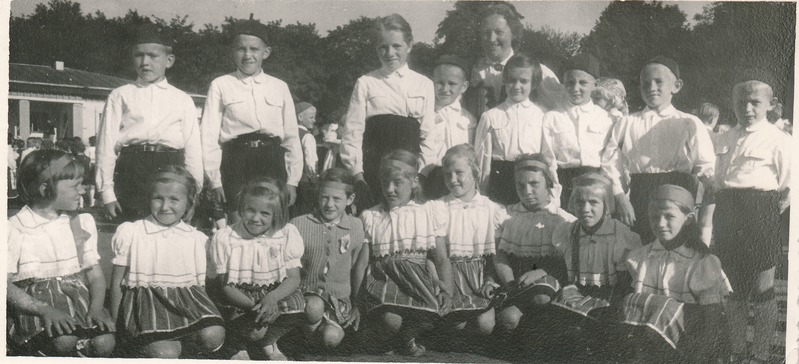 Rakvere Pioneerimaja noorte laulu- ja tantsuansambel