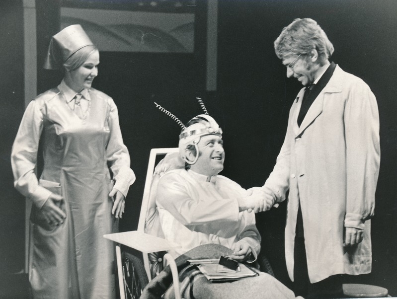 Rakvere Teatri lavastus Lilled professorile