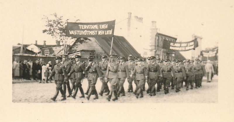 Sõjaväelaste demonstratsioon Rakveres