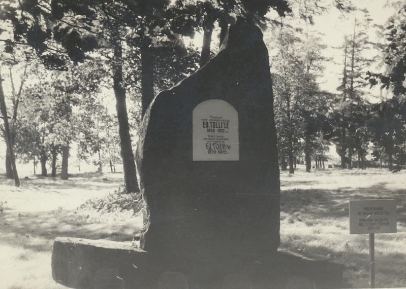 Mälestusmärk E. Tollile Kukrusel