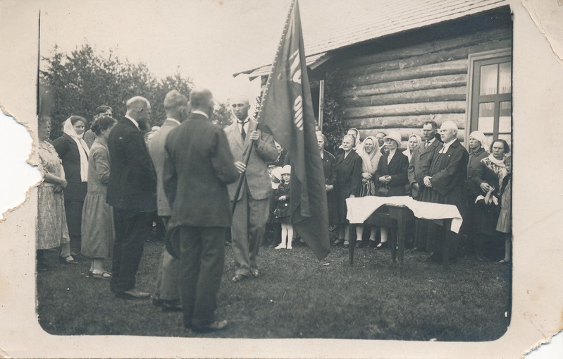 Võipere põllumeeste seltsi lipu õnnistamine