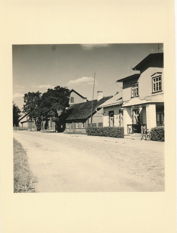 Väike-Maarja, asula peatänav