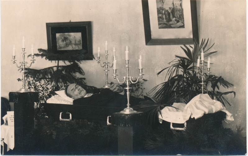 Väike-Maarja kirikuõpetaja Paul Eberhard, matusepilt