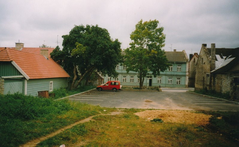 Parkimisplats Pikal tänaval Rakveres