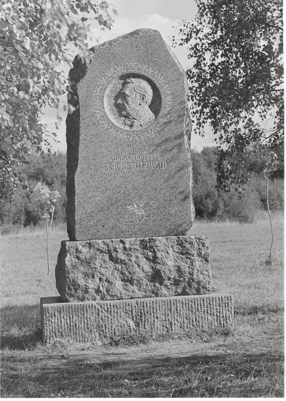 Fr. R. Kreutzwaldi mälestusmärk Jõeperes