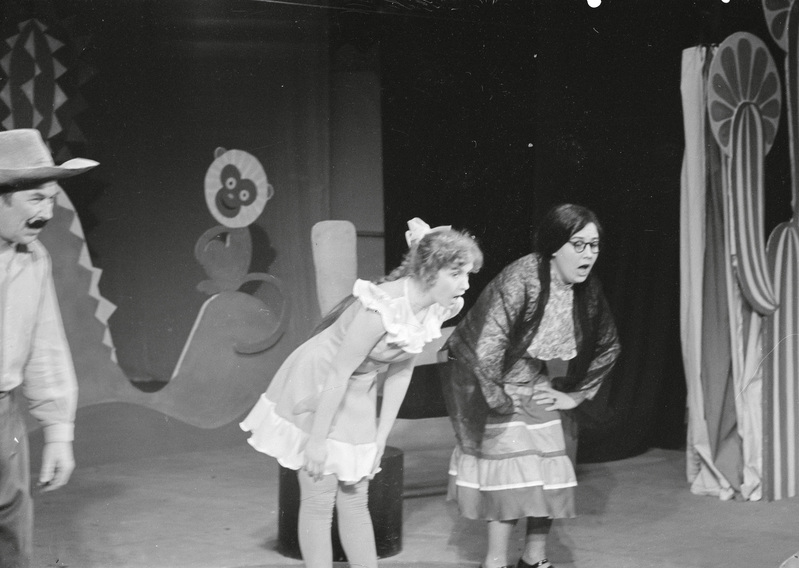 Rakvere Teatri lavastus "Nutikas eesel"