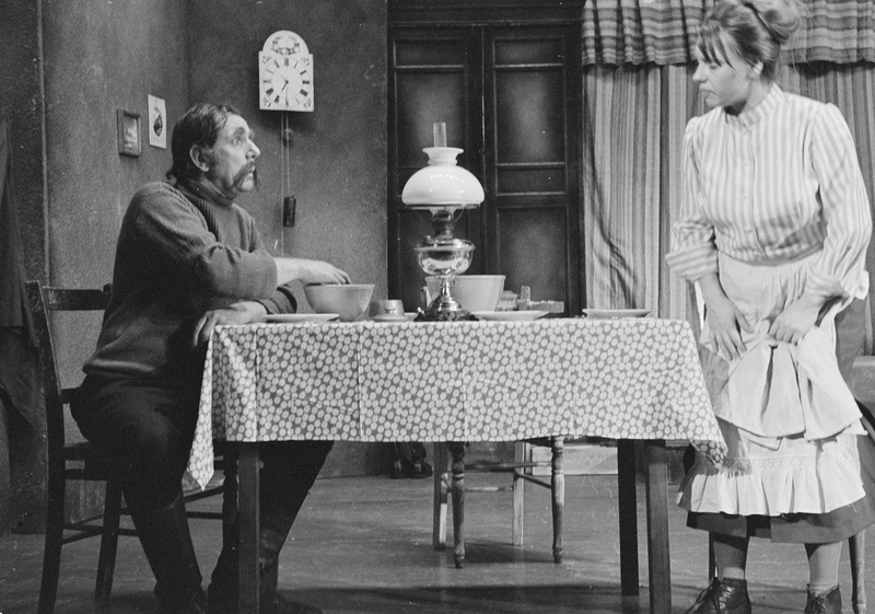 Rakvere Teatri lavastus "Kopranahkne kasukas"