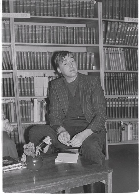 Rakvere. Tõnu Virve kohtumas kirjandusklubi liikmetega