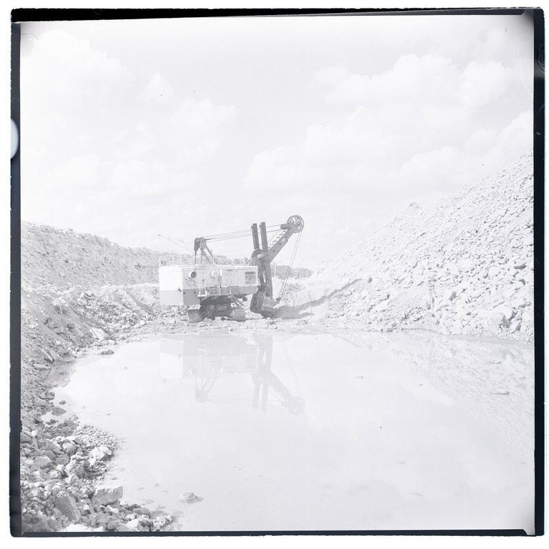 Kohtla-Järve rajoon, Oktoobri karjäär