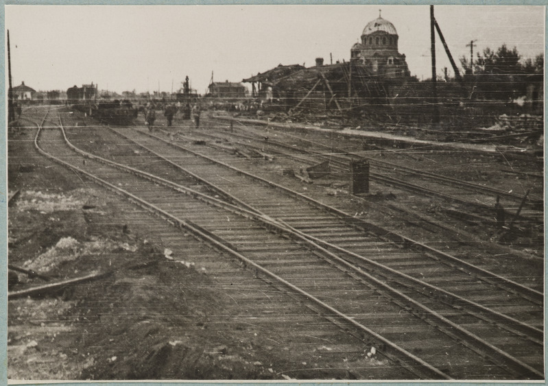 Sõjapurustused ja taastamine Eesti raudteel: vaade taastatud jaamateedele Narva raudteejaamas, 1940. aastad.