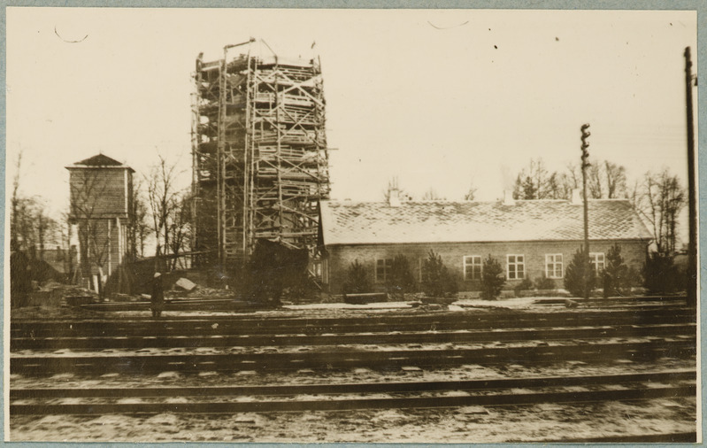 Sõjapurustused ja taastamine Eesti raudteel: uue veetorni ehitus Valga jaamas, 1940. aastad.