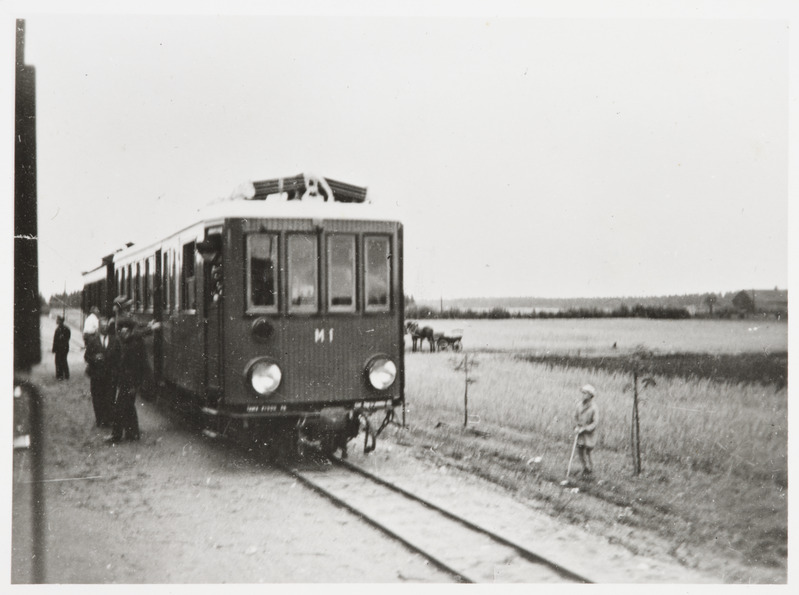 Pilte Eesti raudteedelt: kitsarööpmeline mootorrong diiselmootorvaguniga M 1, 1930. aastad