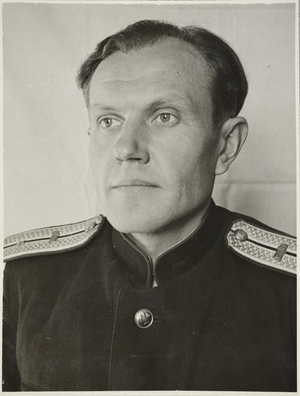 Tartu Raudtee Tehnikakool: õpetaja (alates 1945) E.Toomsalu, portreefoto, 1940. aastad.